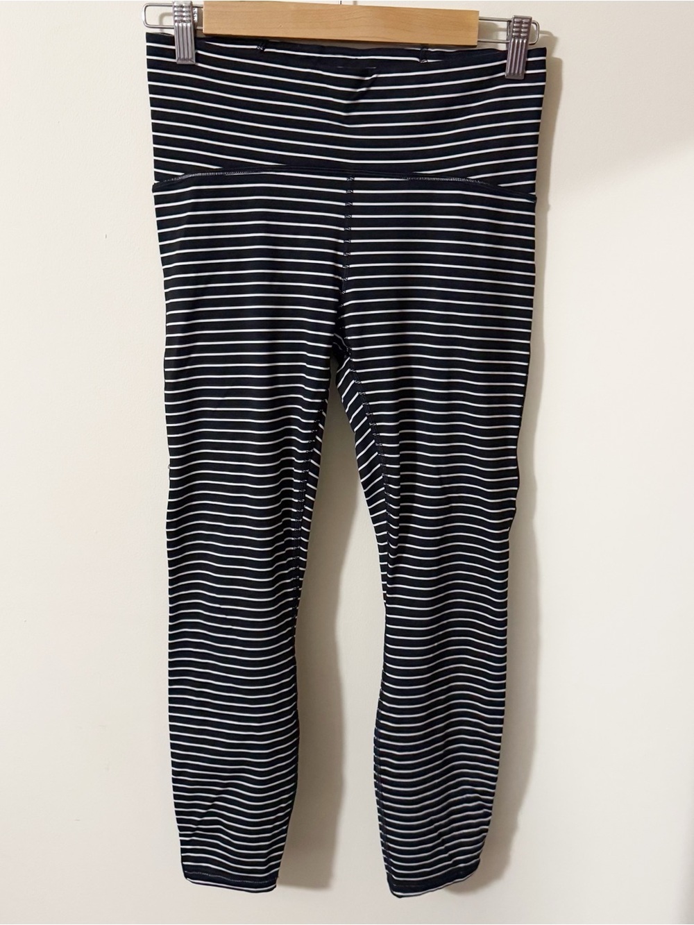 Lululemon Wunder Under High-Rise Tight Black White Striped Leggings Size 8